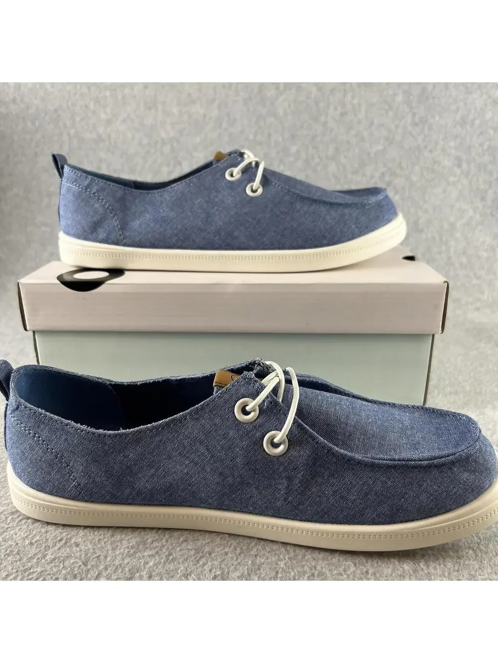 SO Edenn Moc Toe Slip-on Sneakers Chambray Womens Size 9.5 Memory Foam New